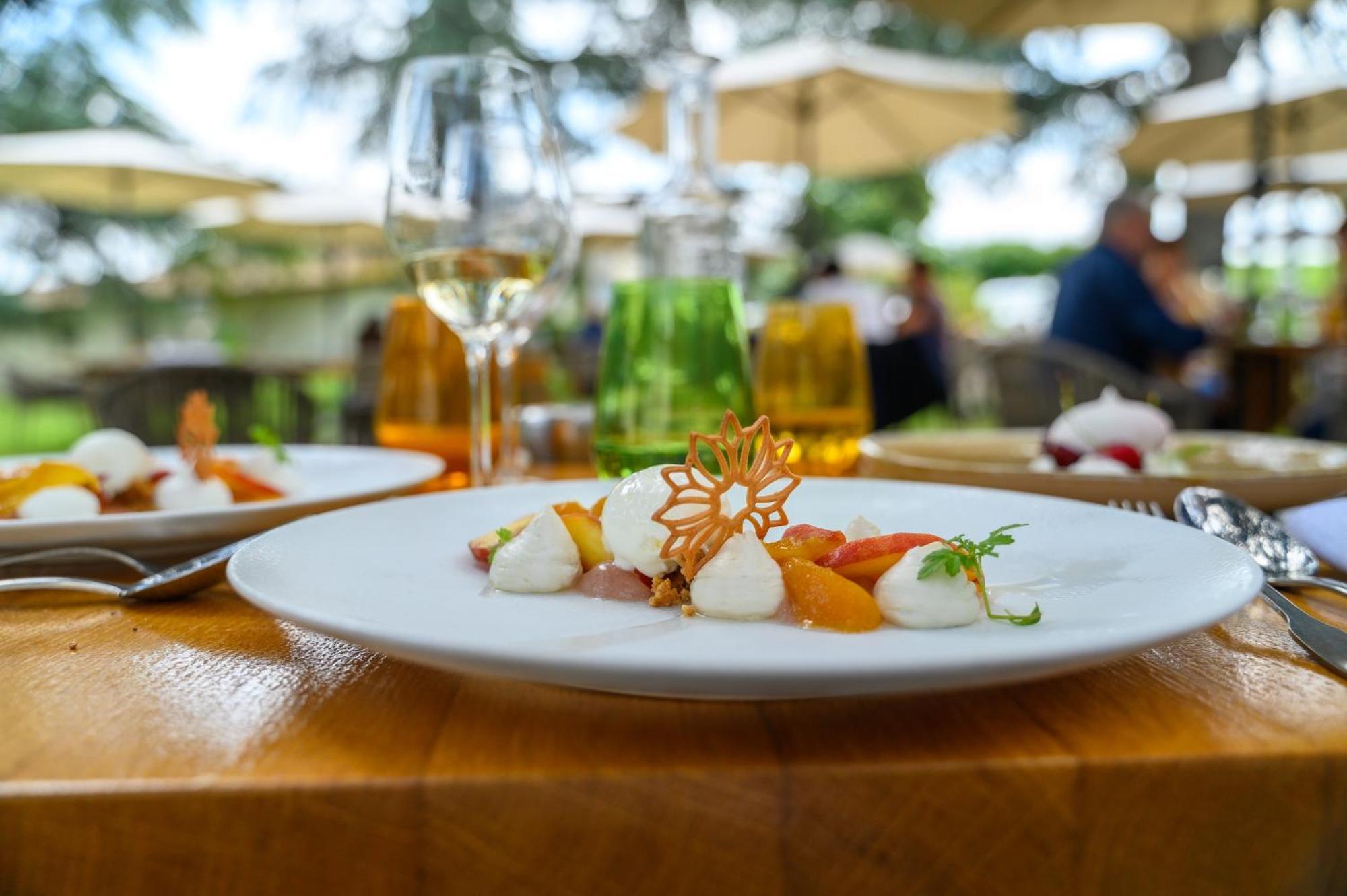 Pey La Tour - Logis Hotels & Restaurant Salleboeuf المظهر الخارجي الصورة