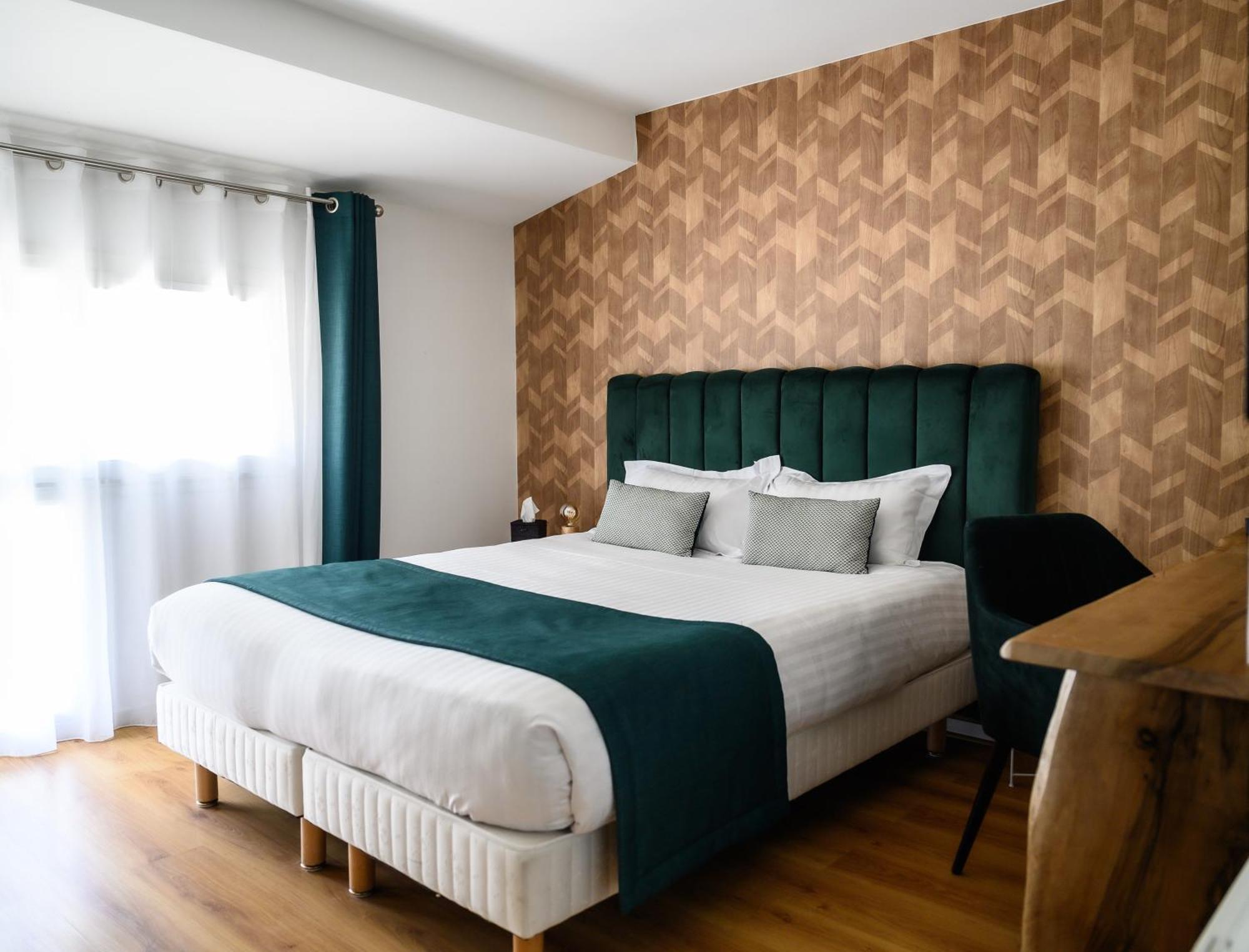Pey La Tour - Logis Hotels & Restaurant Salleboeuf المظهر الخارجي الصورة
